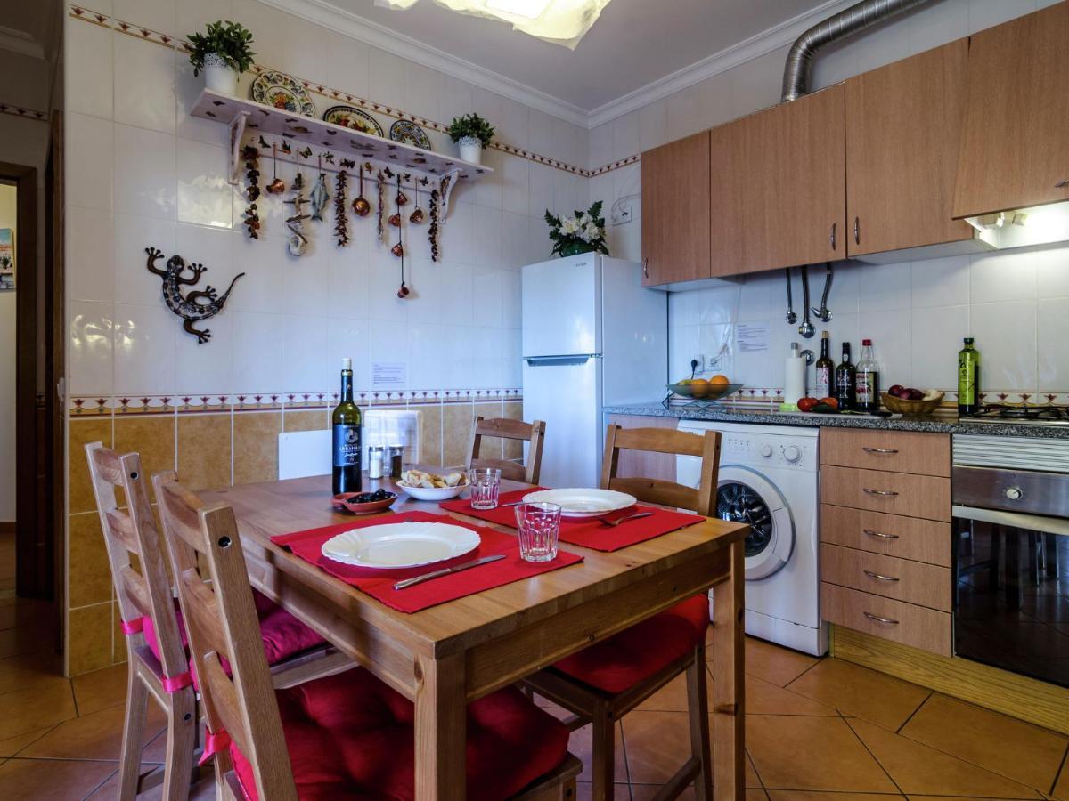 This Warm And Comfortable Apartment لاغوس الغرفة الصورة